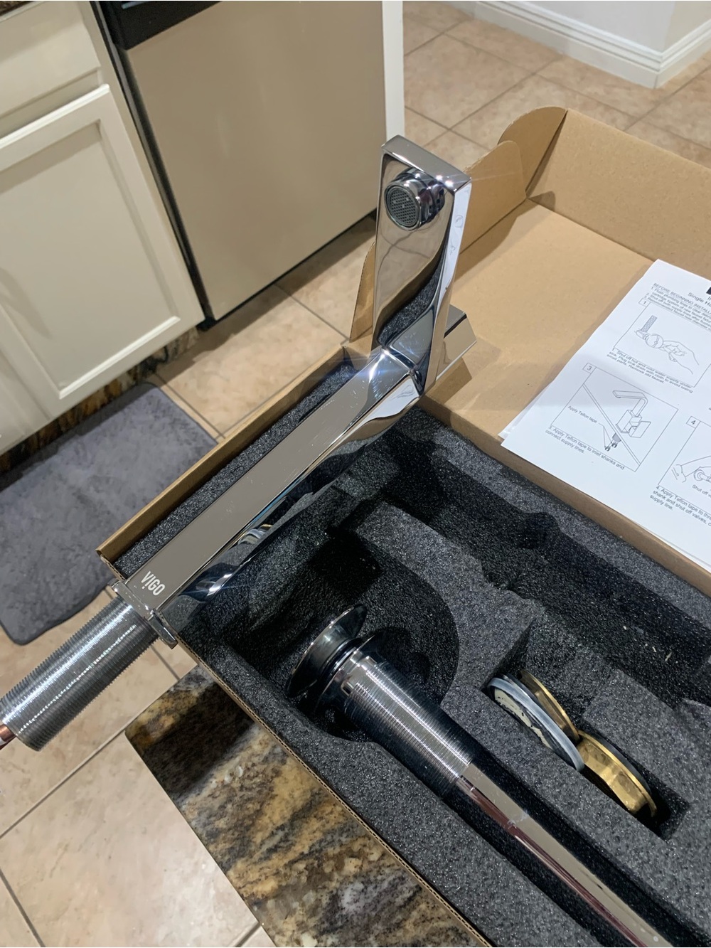 NIB VIGO Satro Single Handle Bathroom Faucet Polished Chrome